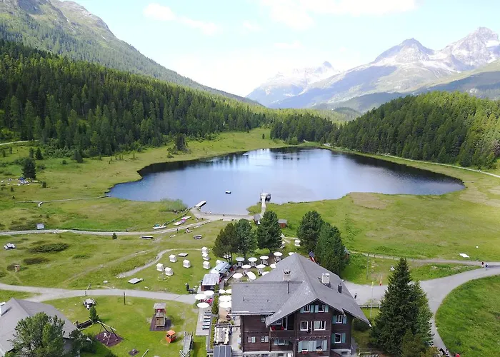 Hotel Restorant Lej Da Staz 3*